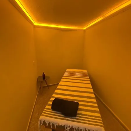 Отель Royal Bosphorus & Hamam 4*
