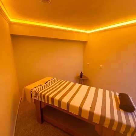 Отель Royal Bosphorus & Hamam