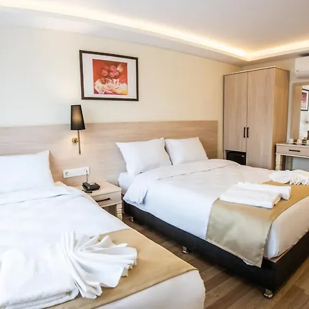 Royal Bosphorus & Hamam Отель 4*